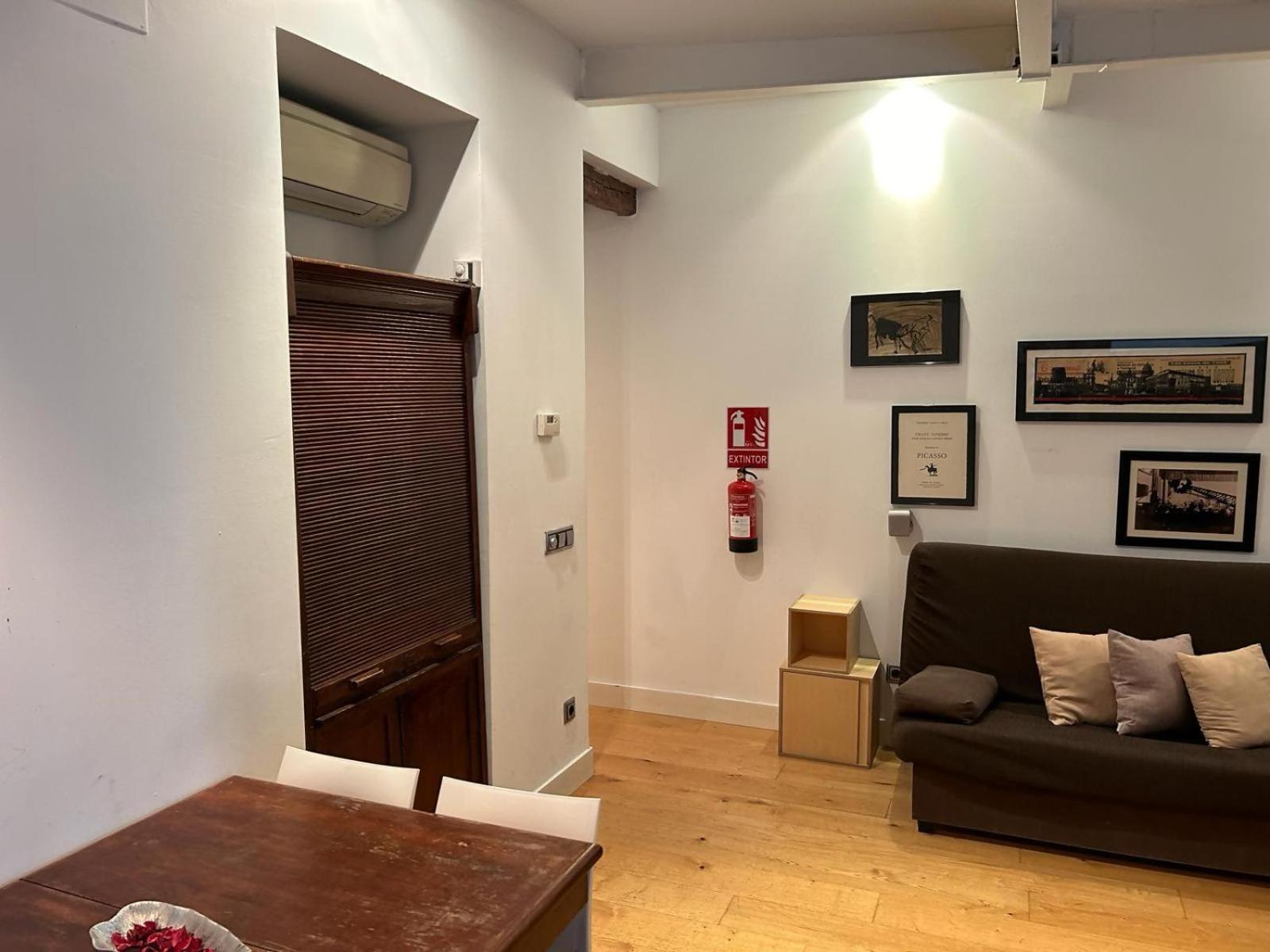 Estudio En Av De America Madrid Exteriér fotografie