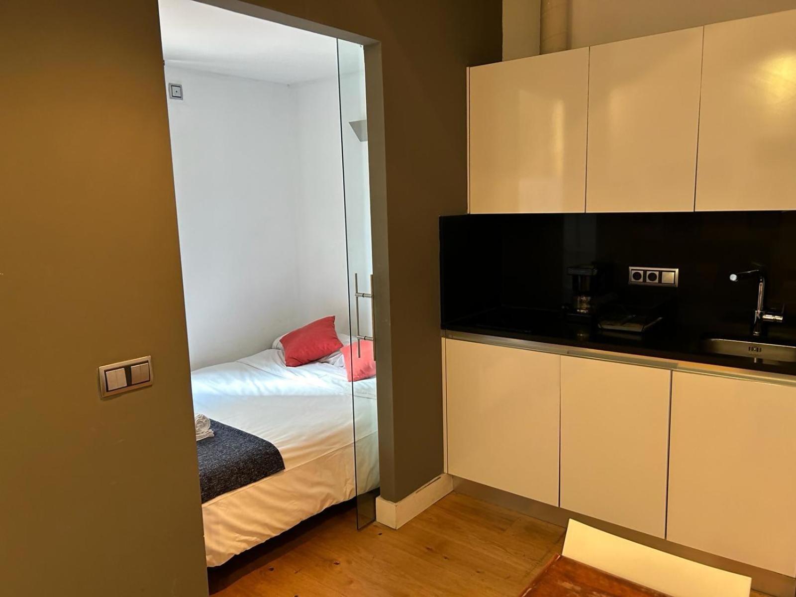 Estudio En Av De America Madrid Exteriér fotografie